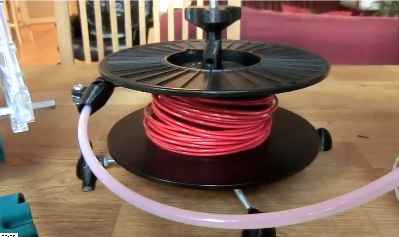 verjaardag resterend sofa Universal stand-alone filament spool holder (Fully 3D-printable) - 3D  Printing / Materials - Talk Manufacturing | Hubs